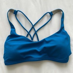 Lululemon free to be Bra